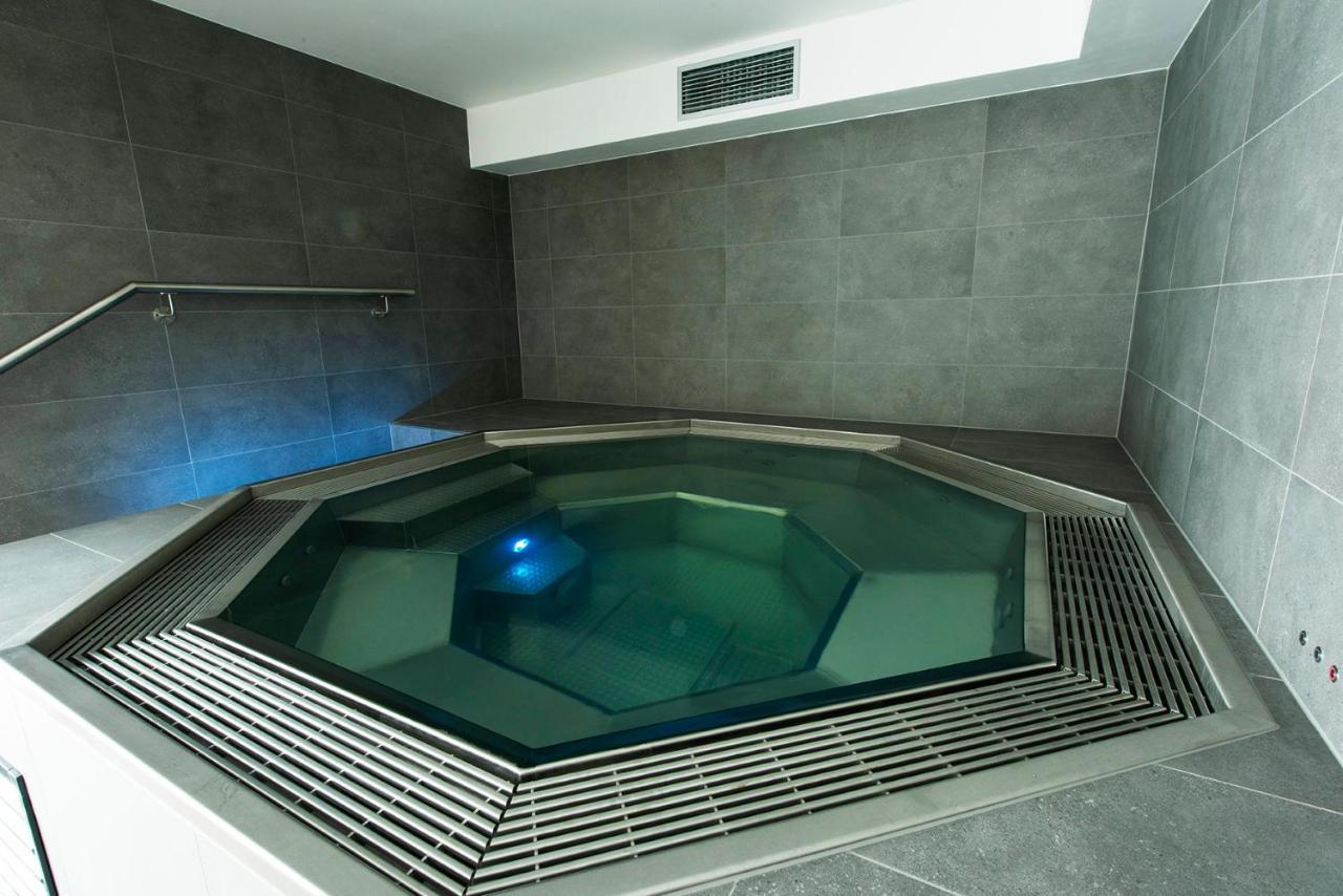 Wellness Apartman クヴィルダ エクステリア 写真